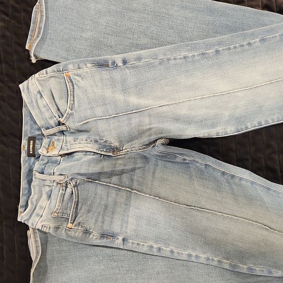 Express Skyscraper Mid Rise Jeans - Picture 2 of 5